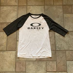 Oakley baseball tee mens large